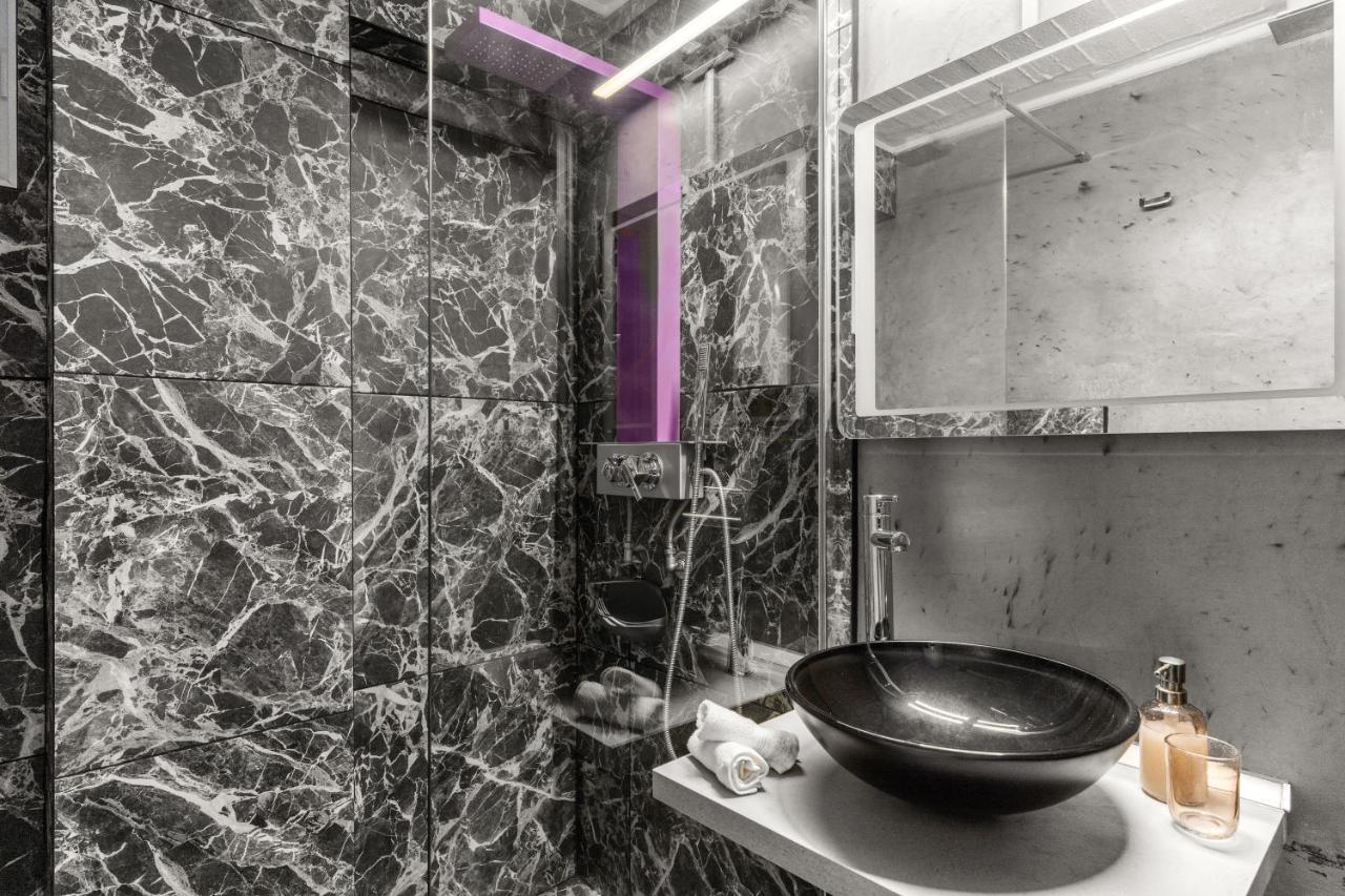 Luxe House In Glyfada With Spa Near Metro Station C8 Athen Exterior foto