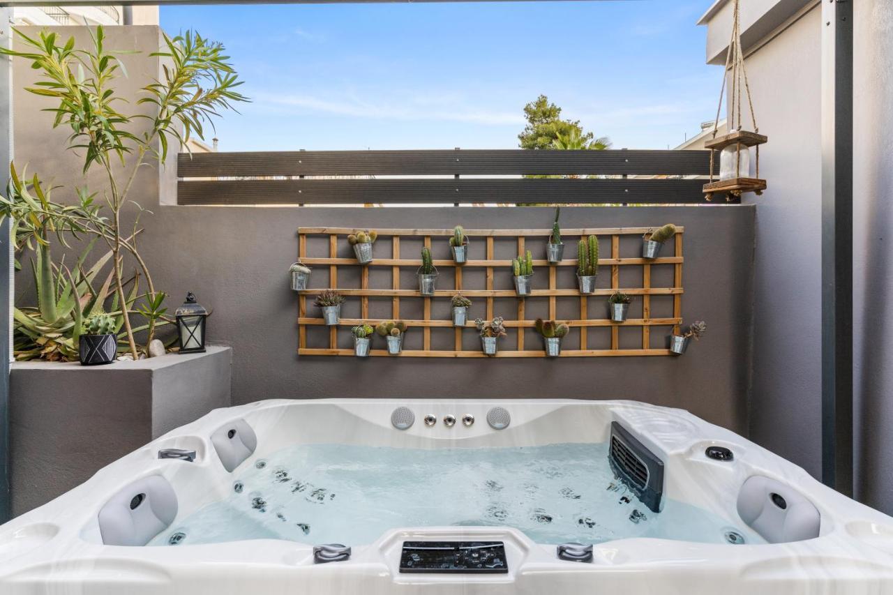 Luxe House In Glyfada With Spa Near Metro Station C8 Athen Exterior foto